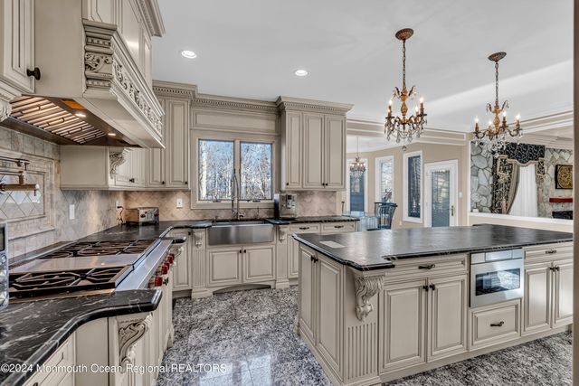 24 Bartram Road, Englishtown, NJ 07726