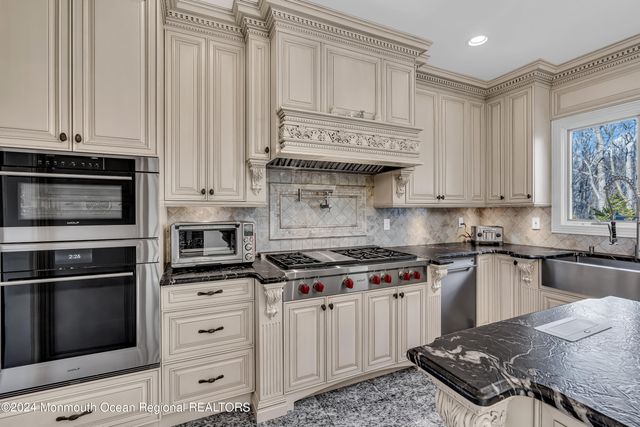 24 Bartram Road, Englishtown, NJ 07726