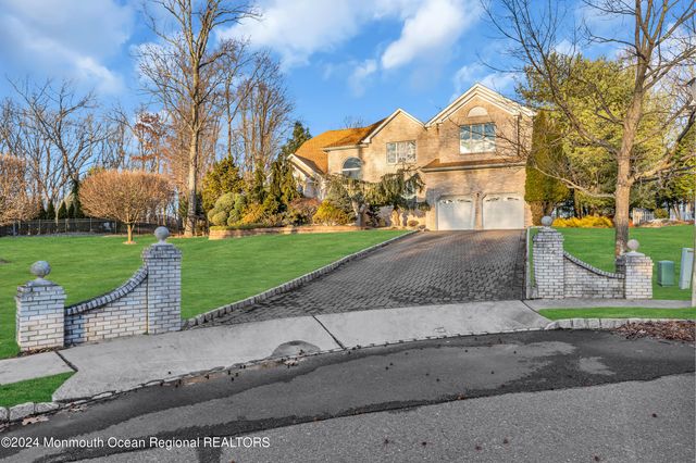 24 Bartram Road, Englishtown, NJ 07726