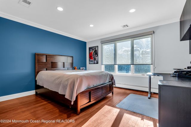 24 Bartram Road, Englishtown, NJ 07726