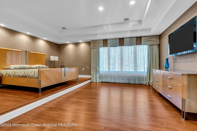 24 Bartram Road, Englishtown, NJ 07726