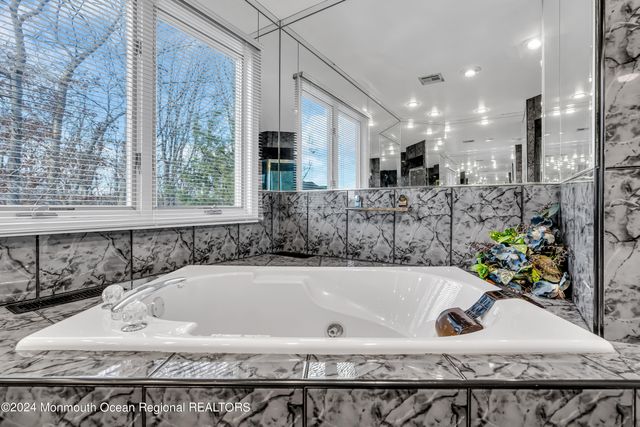 24 Bartram Road, Englishtown, NJ 07726
