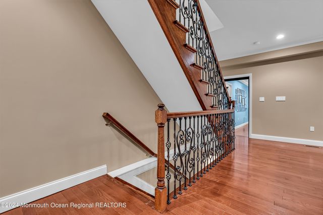 24 Bartram Road, Englishtown, NJ 07726