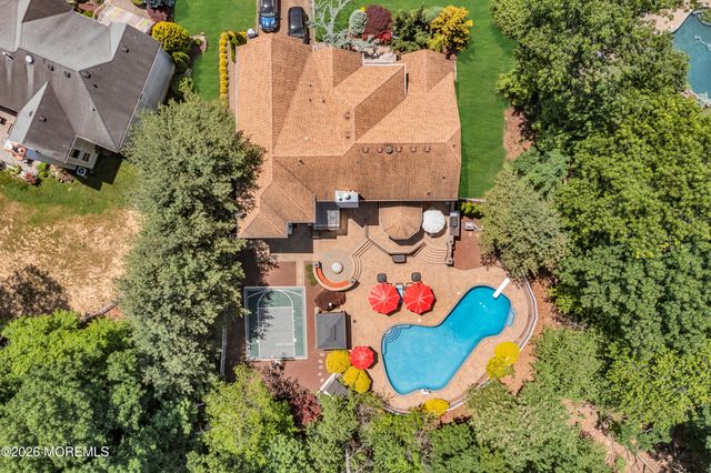 24 Bartram Road, Englishtown, NJ 07726