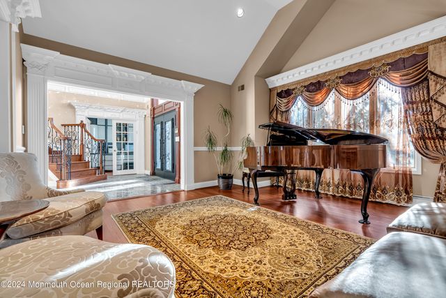 24 Bartram Road, Englishtown, NJ 07726