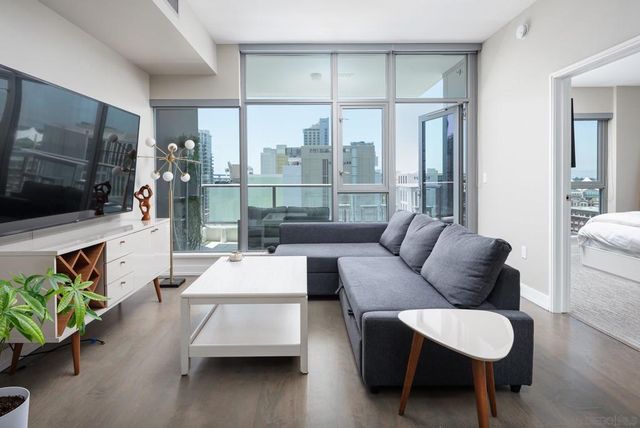 575 6th Ave 1007, San Diego, CA 92101