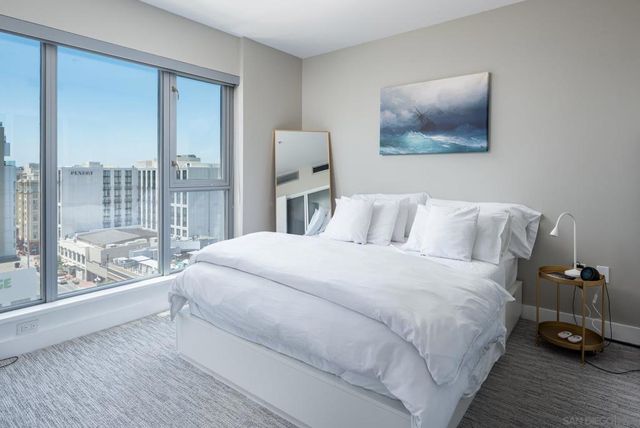 575 6th Ave 1007, San Diego, CA 92101