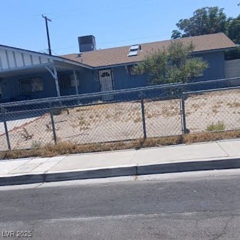 3028 Scarlet Oak Avenue, Las Vegas, NV 89104