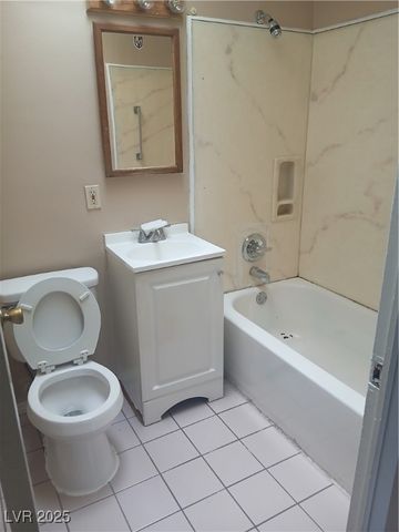 3028 Scarlet Oak Avenue, Las Vegas, NV 89104