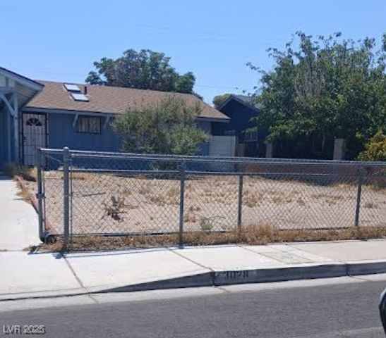 3028 Scarlet Oak Avenue, Las Vegas, NV 89104