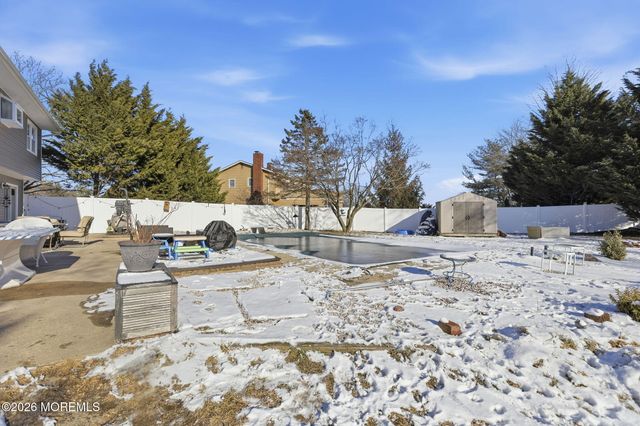 13 Monticello Drive, Howell, NJ 07731