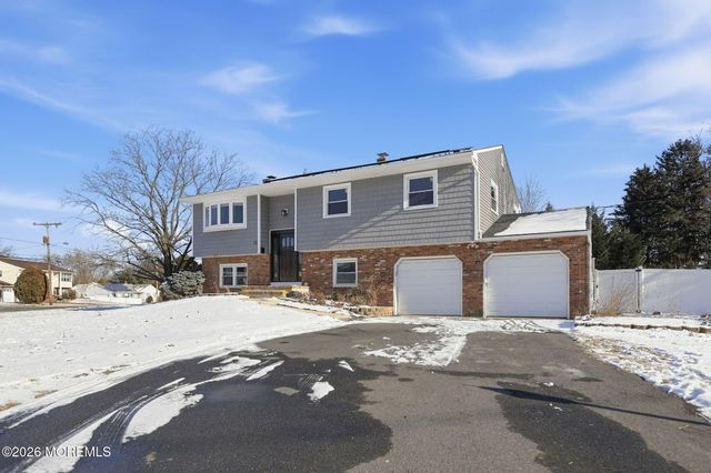 13 Monticello Drive, Howell, NJ 07731