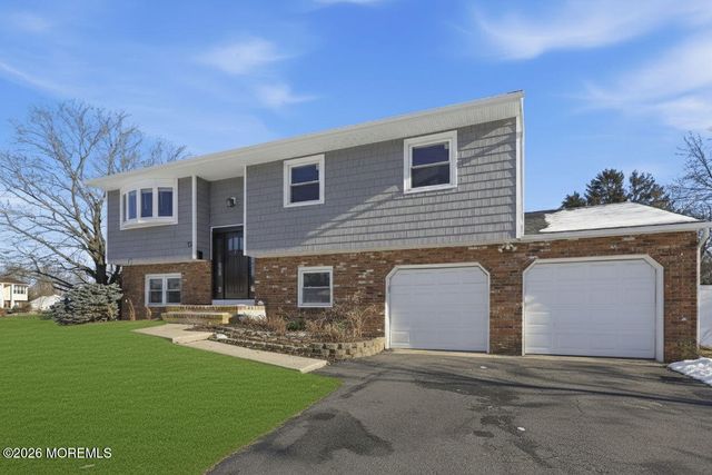 13 Monticello Drive, Howell, NJ 07731