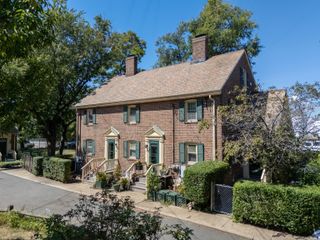 221 Alsace Street, Bridgeport, CT 06604