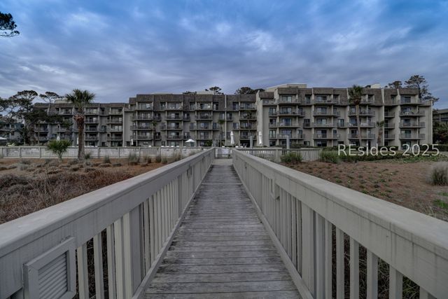 11 S Forest Beach Dr Apt 311, Hilton Head Island, SC 29928