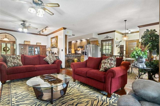 422 Ridgewood Circle, Summerville, GA 30747