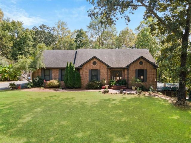 422 Ridgewood Circle, Summerville, GA 30747