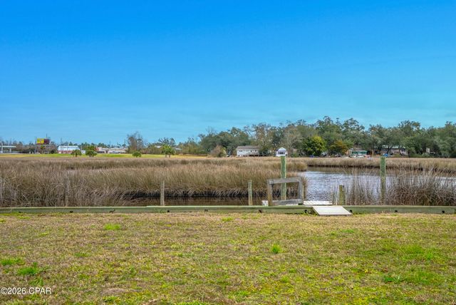 7424 Little Creek Circle, Southport, FL 32409