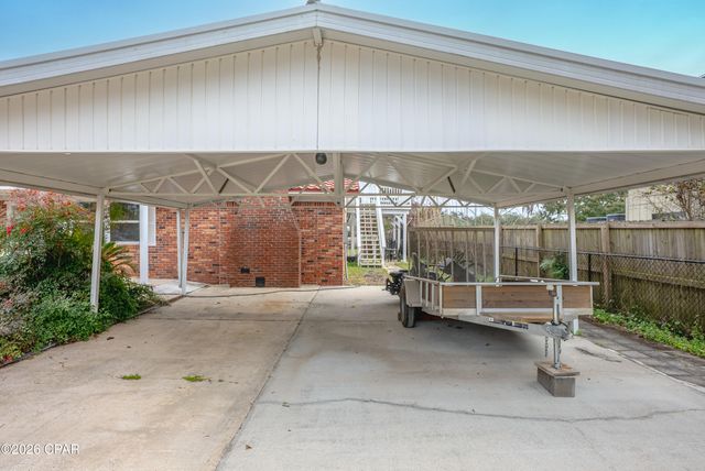 7424 Little Creek Circle, Southport, FL 32409