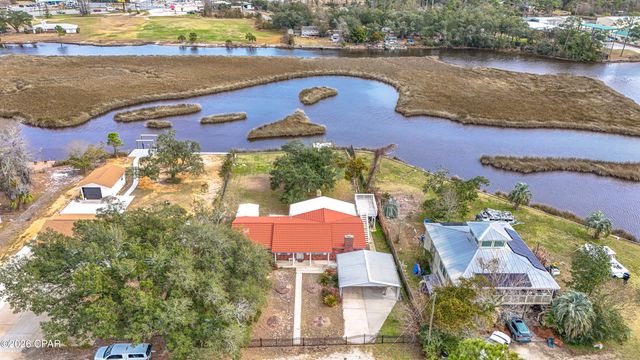 7424 Little Creek Circle, Southport, FL 32409