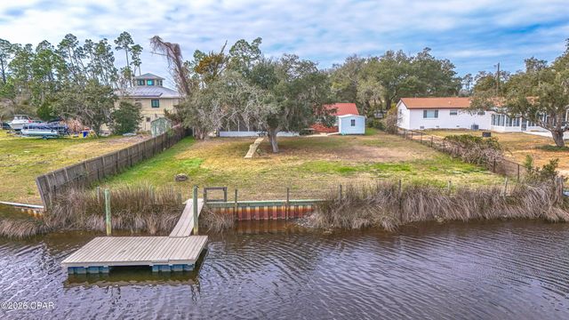 7424 Little Creek Circle, Southport, FL 32409