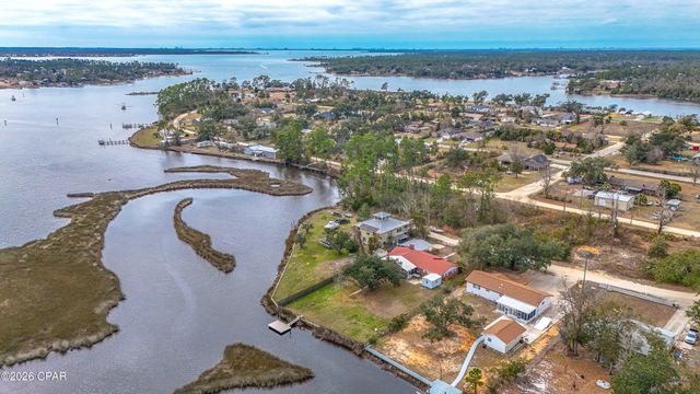 7424 Little Creek Circle, Southport, FL 32409