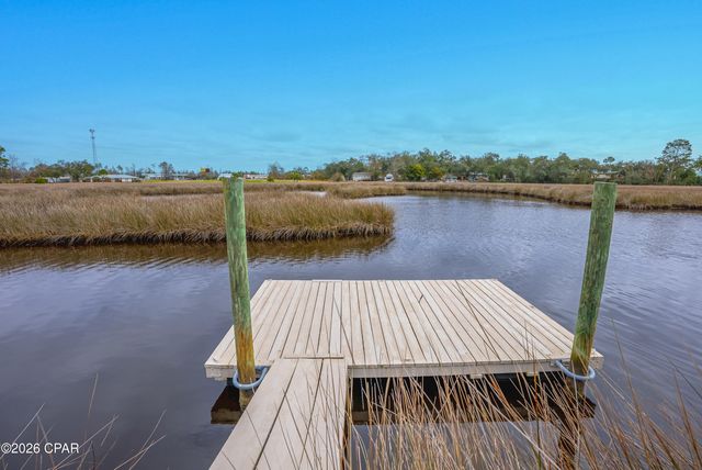 7424 Little Creek Circle, Southport, FL 32409