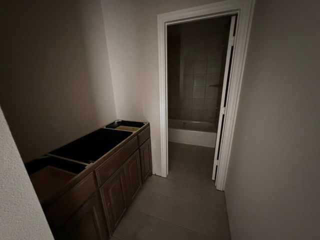 545 Waterford Park Boulevard, Weatherford, TX 76087