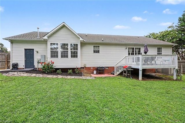842 Charter Oaks Drive, Randleman, NC 27317