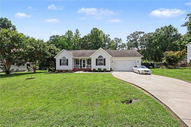 842 Charter Oaks Drive, Randleman, NC 27317