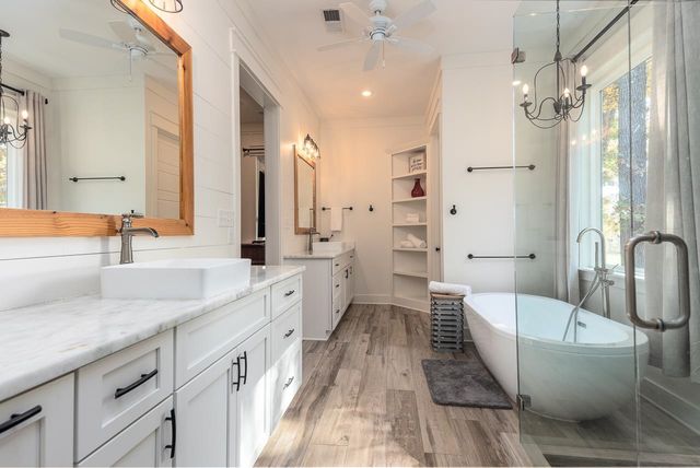 570 WILDWOOD RD, Eads, TN 38028