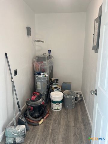 408 W Royal Oak Lane, Rockport, TX 78382