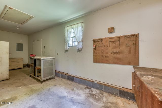 1636 Forge Creek Road, Mountain City, TN 37683