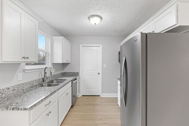 205 Oklahoma Ave, Oak Grove, KY 42262