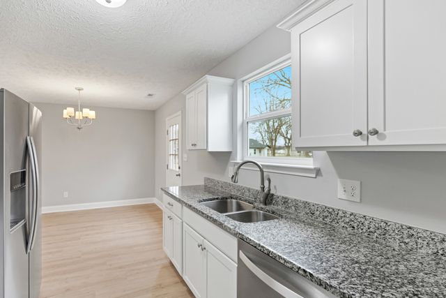 205 Oklahoma Ave, Oak Grove, KY 42262