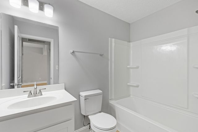 205 Oklahoma Ave, Oak Grove, KY 42262