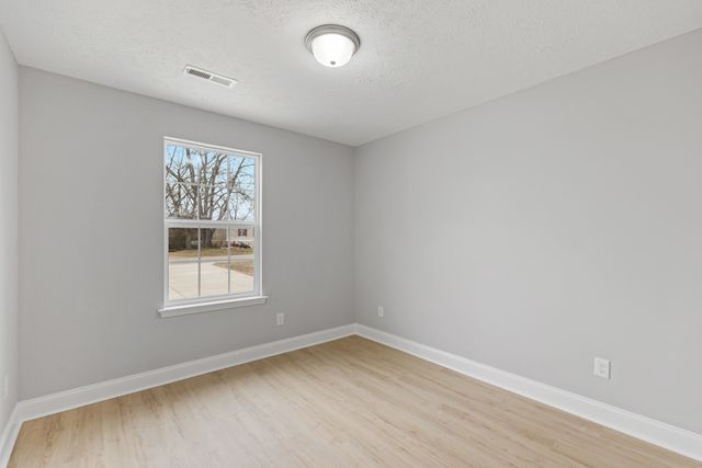 205 Oklahoma Ave, Oak Grove, KY 42262