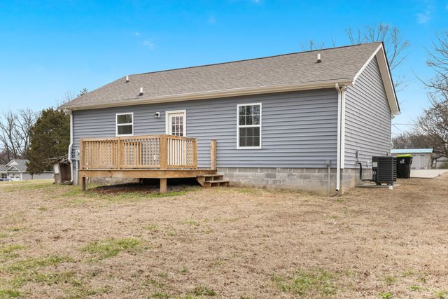 205 Oklahoma Ave, Oak Grove, KY 42262