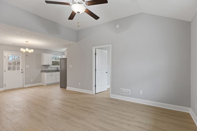 205 Oklahoma Ave, Oak Grove, KY 42262