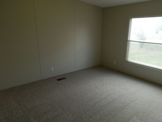 341 E Biggs Rd, Portland, TN 37148