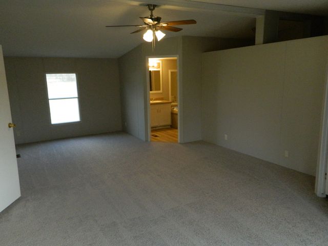 341 E Biggs Rd, Portland, TN 37148