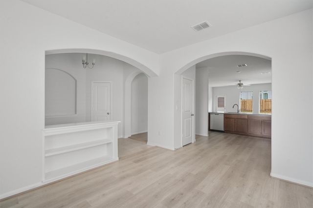 315 Diamondleaf DR, Buda, TX 78610