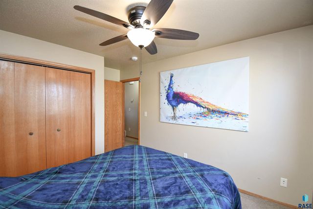 7805 W 44th St Street, Sioux Falls, SD 57106