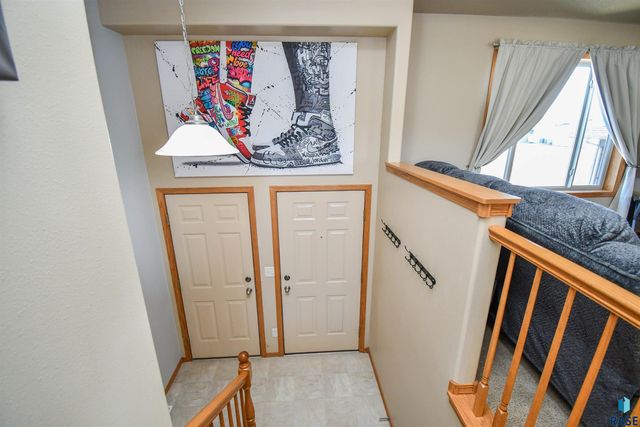 7805 W 44th St Street, Sioux Falls, SD 57106