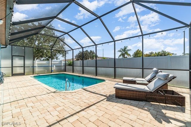 11404 Lake Cypress LOOP, Fort Myers, FL 33913