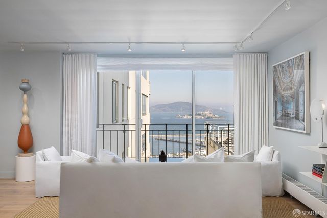 1080 Chestnut Street 3B, San Francisco, CA 94109