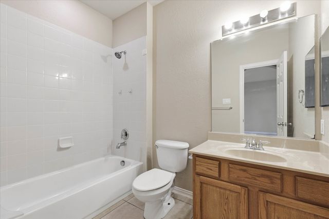 1725 Brookview Drive, Carrollton, TX 75007