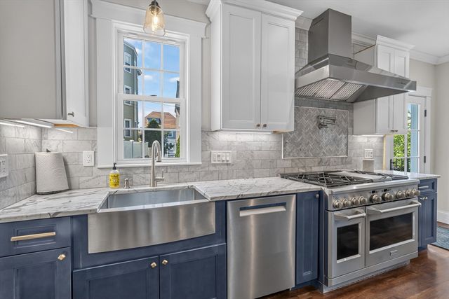 9 S Munroe Terr 9, Boston, MA 02122