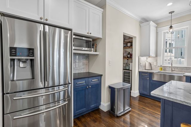 9 S Munroe Terr 9, Boston, MA 02122