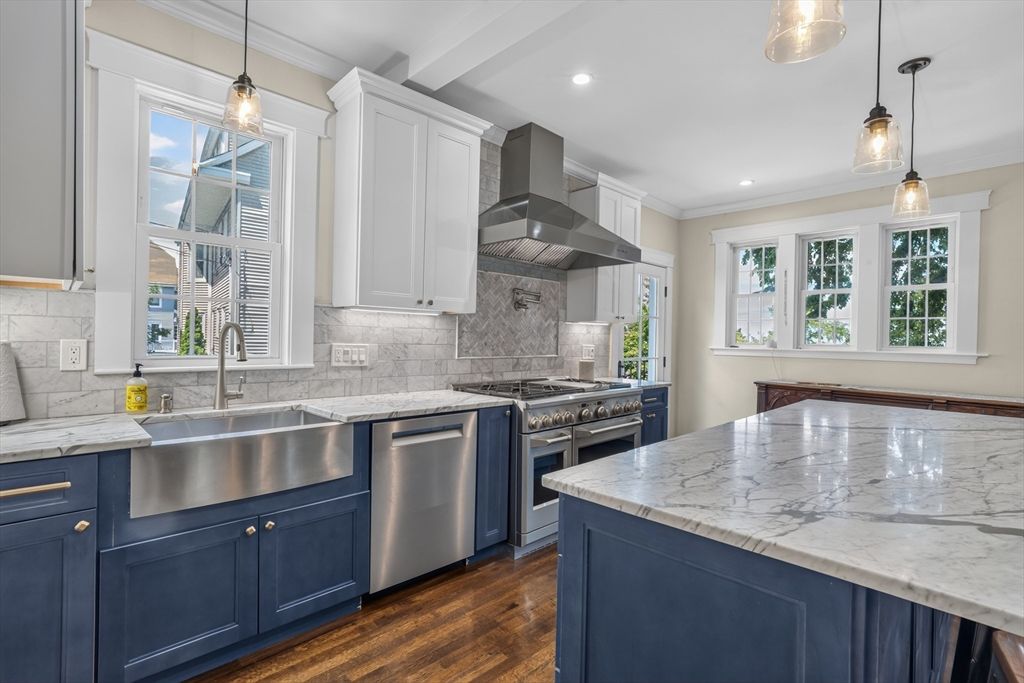 9 S Munroe Terr 9, Boston, MA 02122